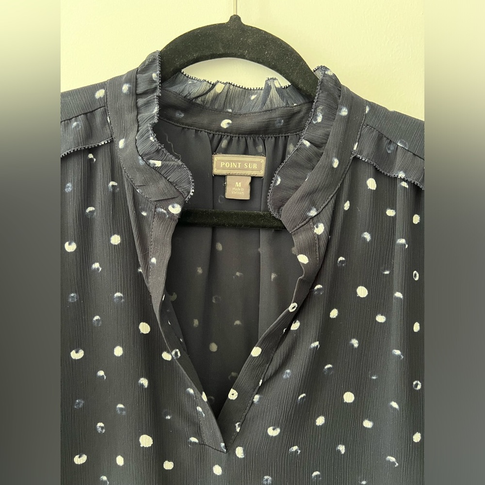 J.Crew point sur navy top